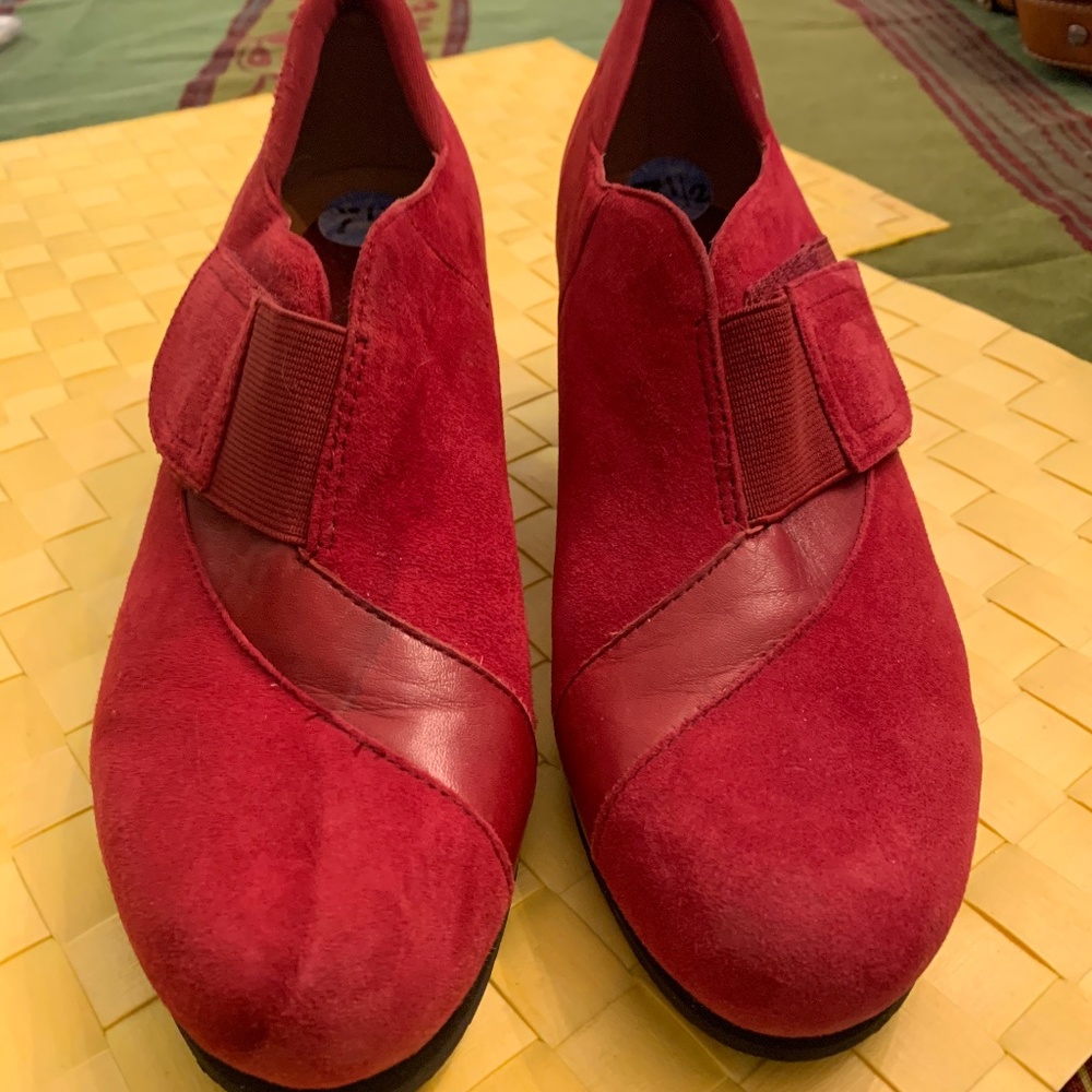 Earthies Red Suede Ankle Boots